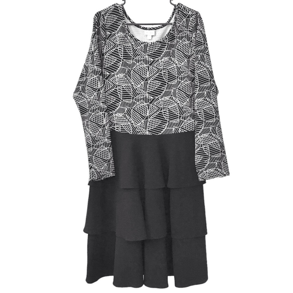 LuLaRoe Black and White Leaf Pattern Long Sleeve Dress